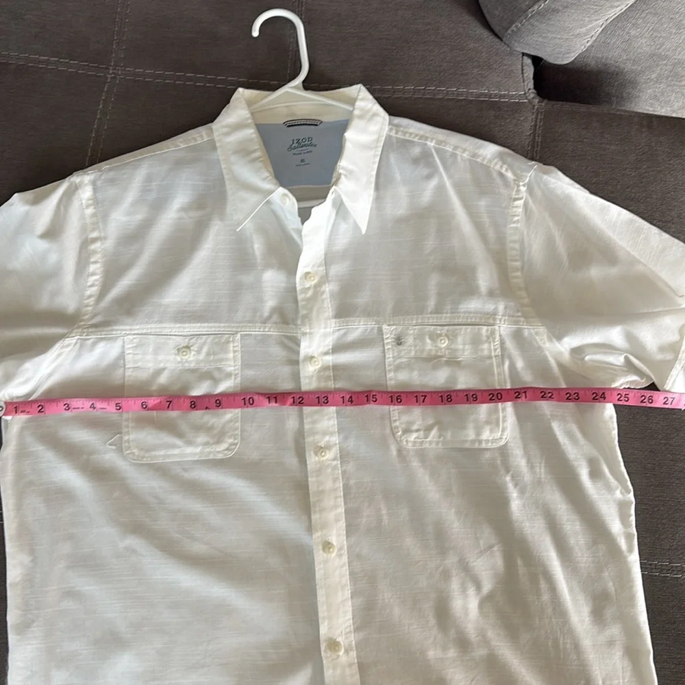 IZOD men's short sleeve shirt
